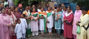79th independence day : 79वें स्वतंत्रता दिवस पर विधायक हैनरी ने सैंकड़ो समर्थको सहित लहराया तिरंगा 7 IMG 20250816 201339
